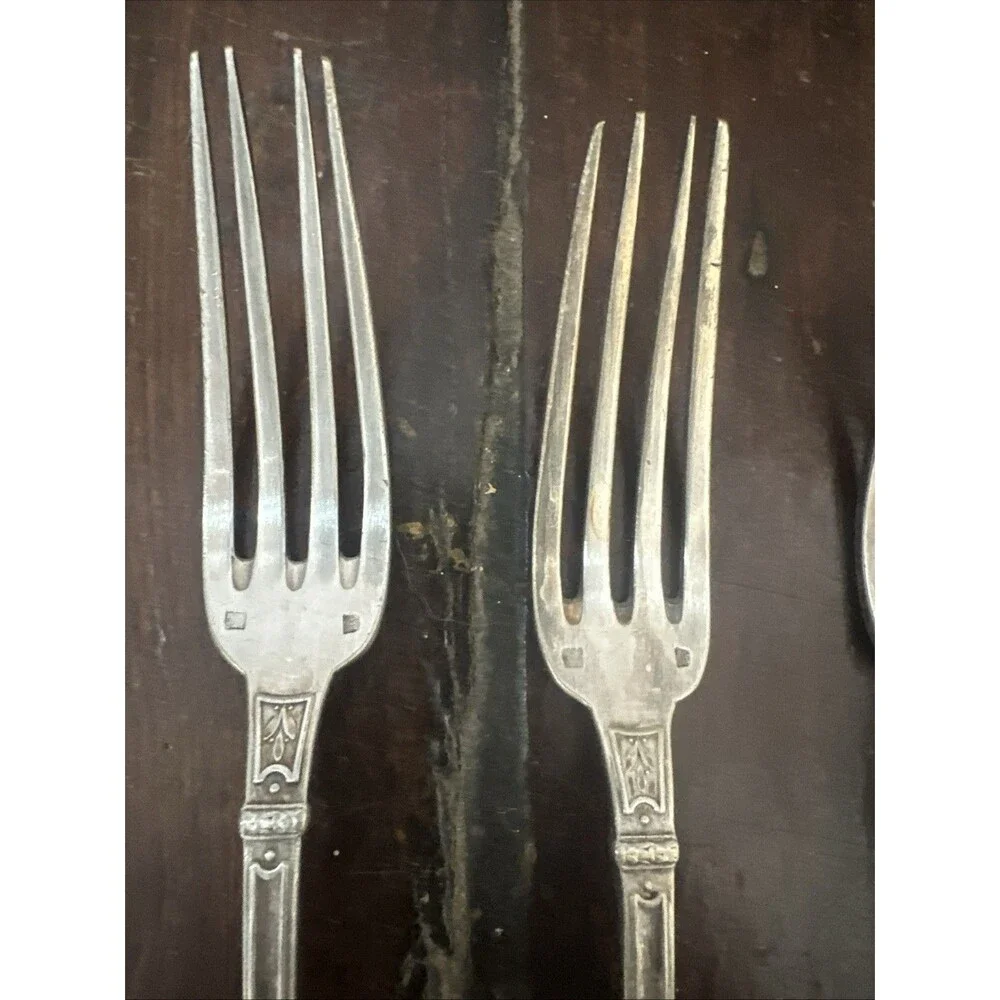 6 Antique Silverplate French Silverplate Dinner Forks Metal Blanc 84